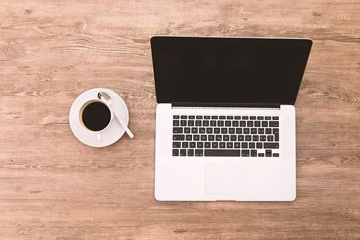 哪些情況選擇深圳代辦公司注冊(cè)會(huì)好些？