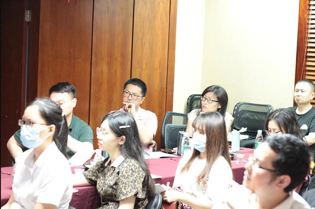 “兩會(huì)政策對(duì)企業(yè)利弊的分析”沙龍圓滿結(jié)束