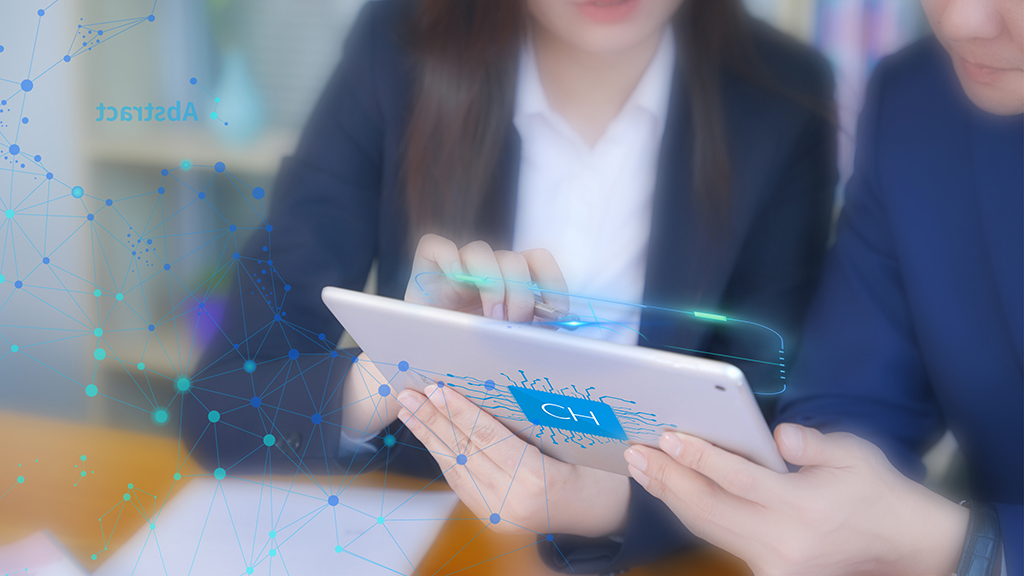 千庫網(wǎng)_白領(lǐng)使用平板電腦閱覽文件人工智能_攝影圖編號241124