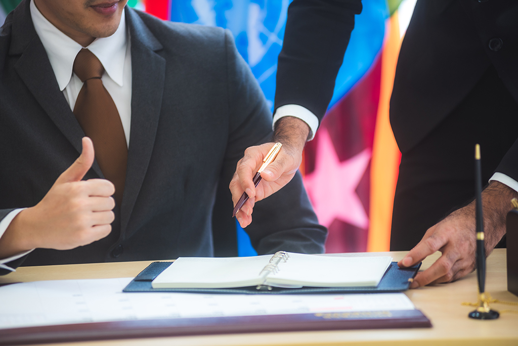 內地人去香港開公司的條件及企業(yè)在香港開戶的好處 內地人去香港開公司的條件及企業(yè)在香港開戶的好處